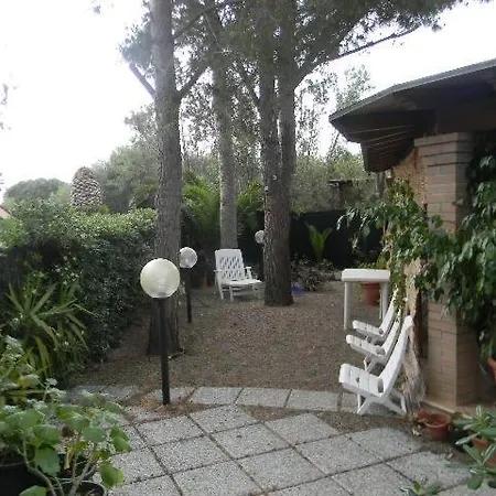 Villino -baia Azzurra Feriehus *